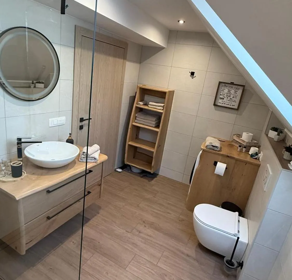 Slosarjeva Hisa Preddvor Appartement